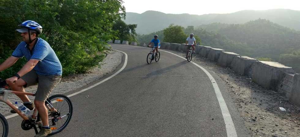 Adventure Cycling to Highest Point of Nahargarh Fort Jaipur, India